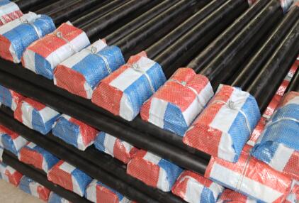 貴州六盤水探水鉆機(jī)鉆桿：?jiǎn)㈩Ｖ还┖勉@桿!